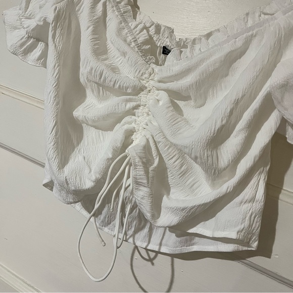White Lightweight Off the Shoulder Crop Top with Adjustable Ruching NWOT - Picture 6 of 13